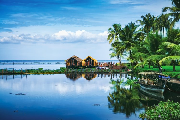 Exploring the Enchanting Beauty of Kerala: God's Own Country